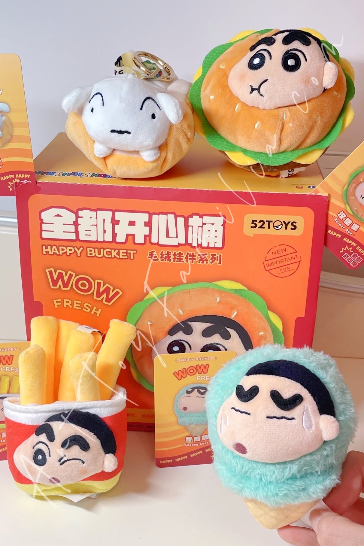 Crayon Shinchan Happy Bucket Series