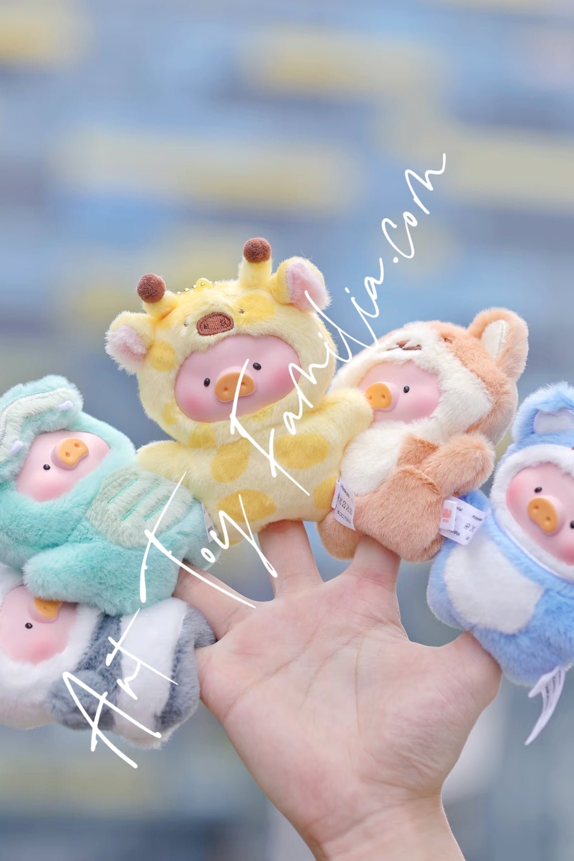 Lulu The Piggy Animal Party-Puppet Show PVC Face Plush Keychain