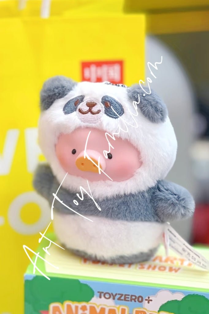 Lulu The Piggy Animal Party-Puppet Show PVC Face Plush Keychain